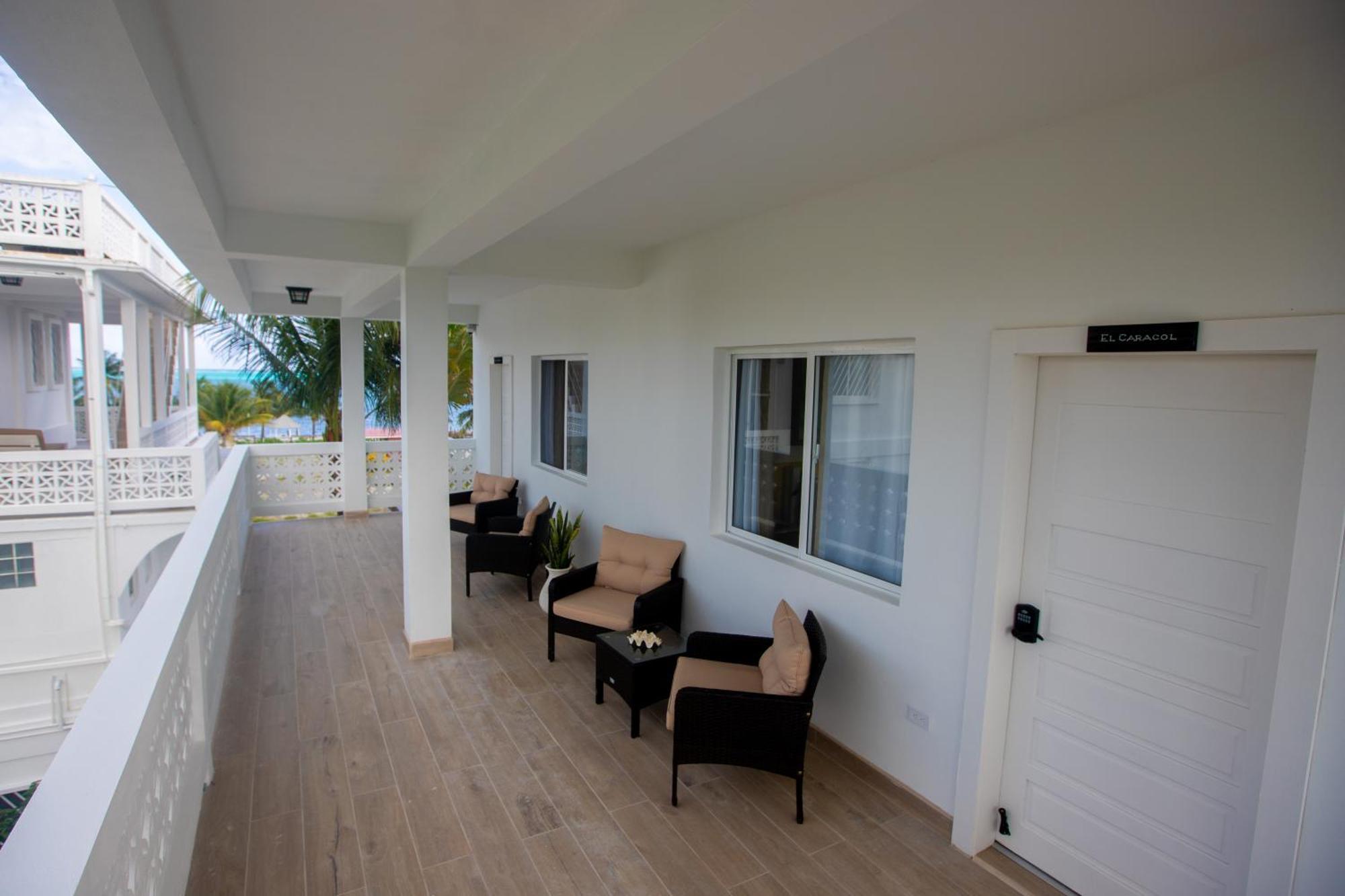 Treetops Hotel Caye Caulker Eksteriør billede