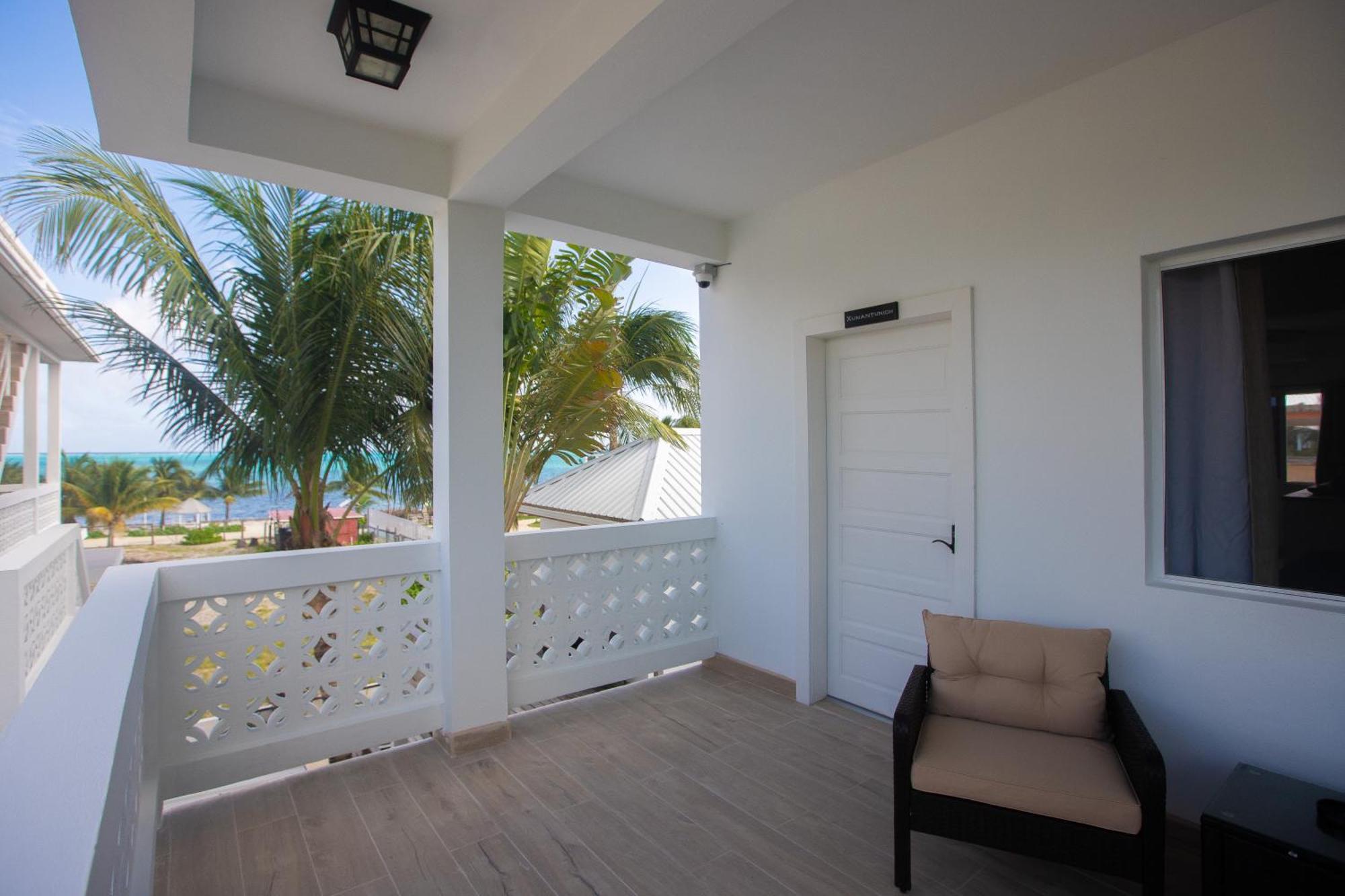 Treetops Hotel Caye Caulker Eksteriør billede